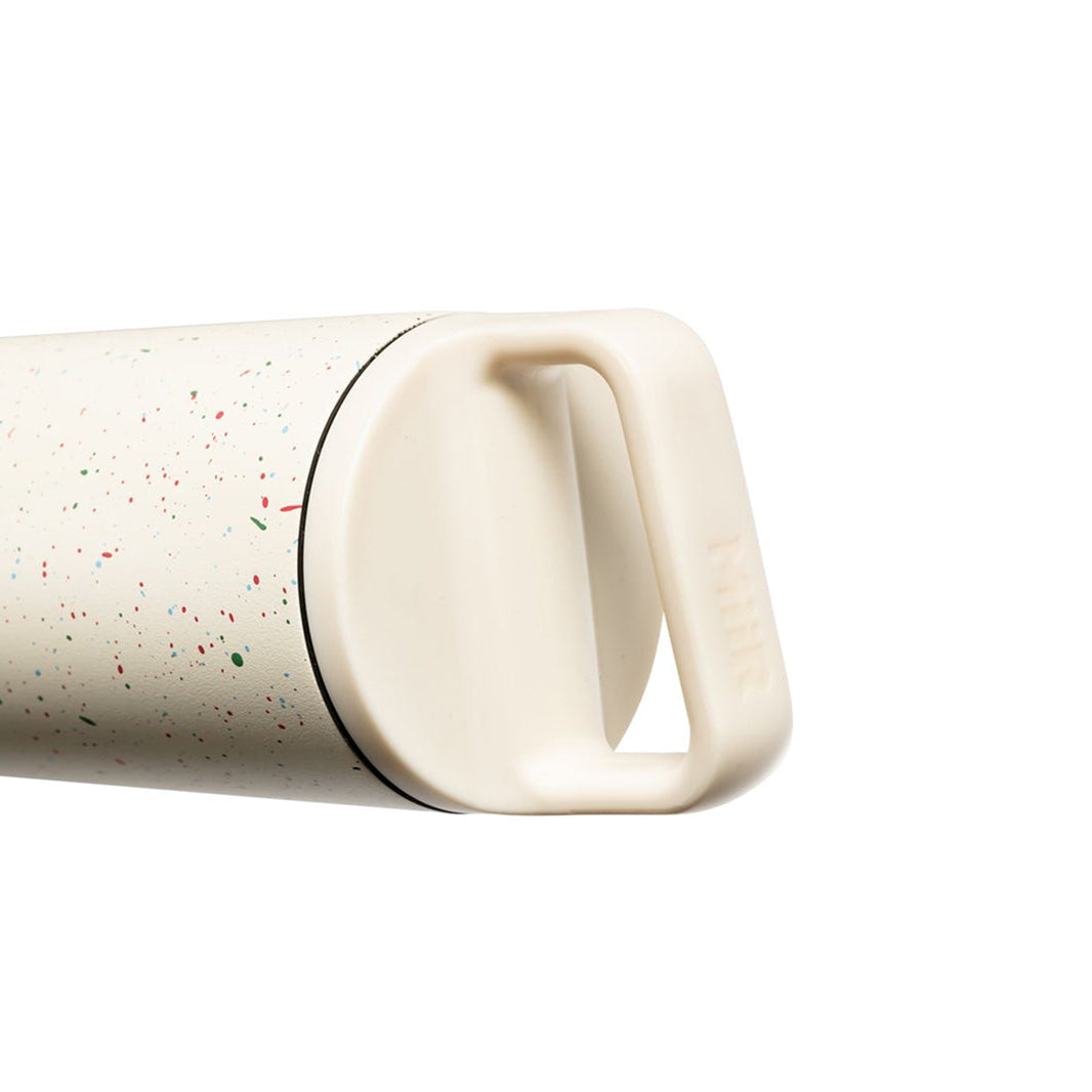 wide-mouth-o9 WebPDP-20oz_Wide_Mouth_Bottle_Party__WMB2SV20230_x2Studio_45deg.jpg
