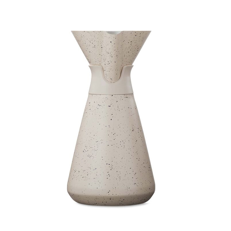new-standard-carafe-s7 WebPDP-33oz_New_Standard_Carafe_Desert_Tan_Speckle_Studio__CAR1SVOS224_270.jpg