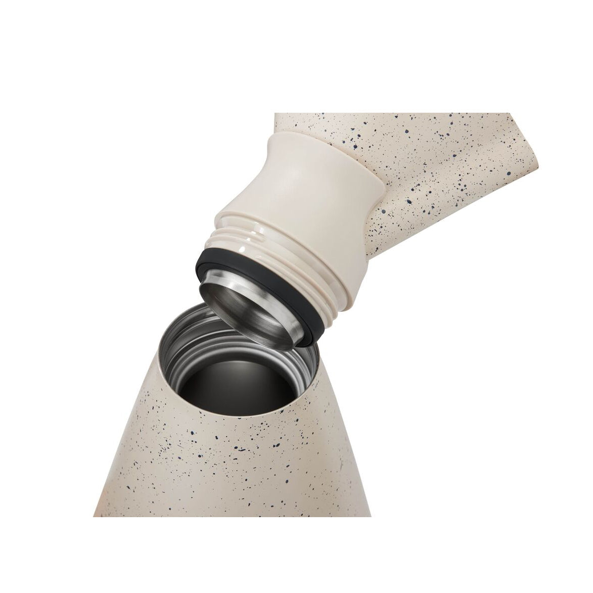 new-standard-carafe-s7 WebPDP-33oz_New_Standard_Carafe_Desert_Tan_Speckle_Studio__CAR1SVOS224_45_Top_Staged.jpg