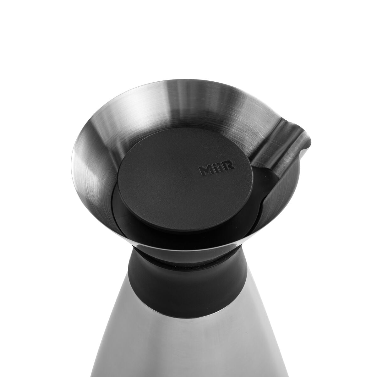 new-standard-carafe-s7 WebPDP-PolishedStainlessCarafe_33oz_SS_StudioX207182024_45degree__CAR1SVOS005.jpg