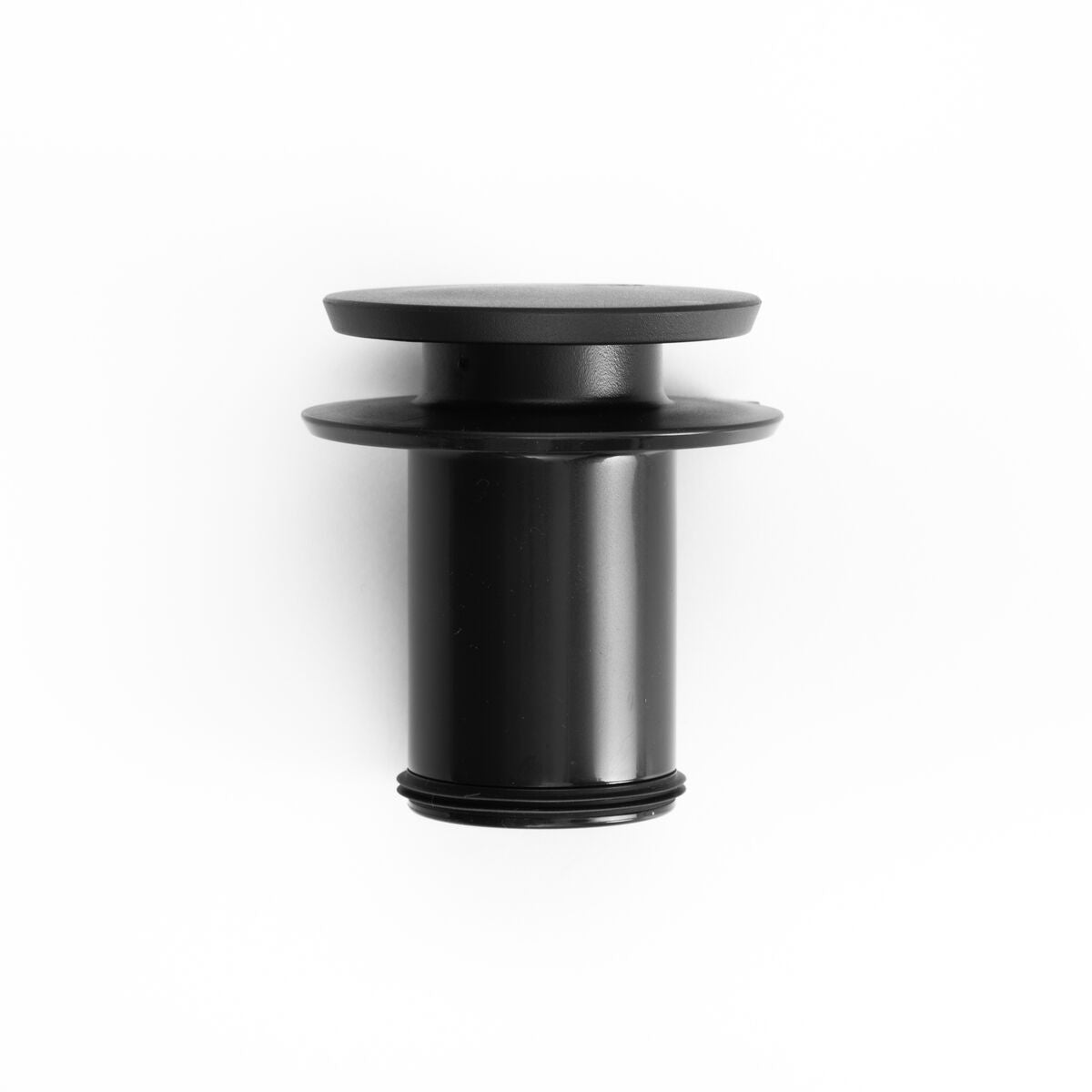new-standard-carafe-s7 WebPDP-PolishedStainlessCarafe_33oz_SS_StudioX207182024_Lid__CAR1SVOS005.jpg